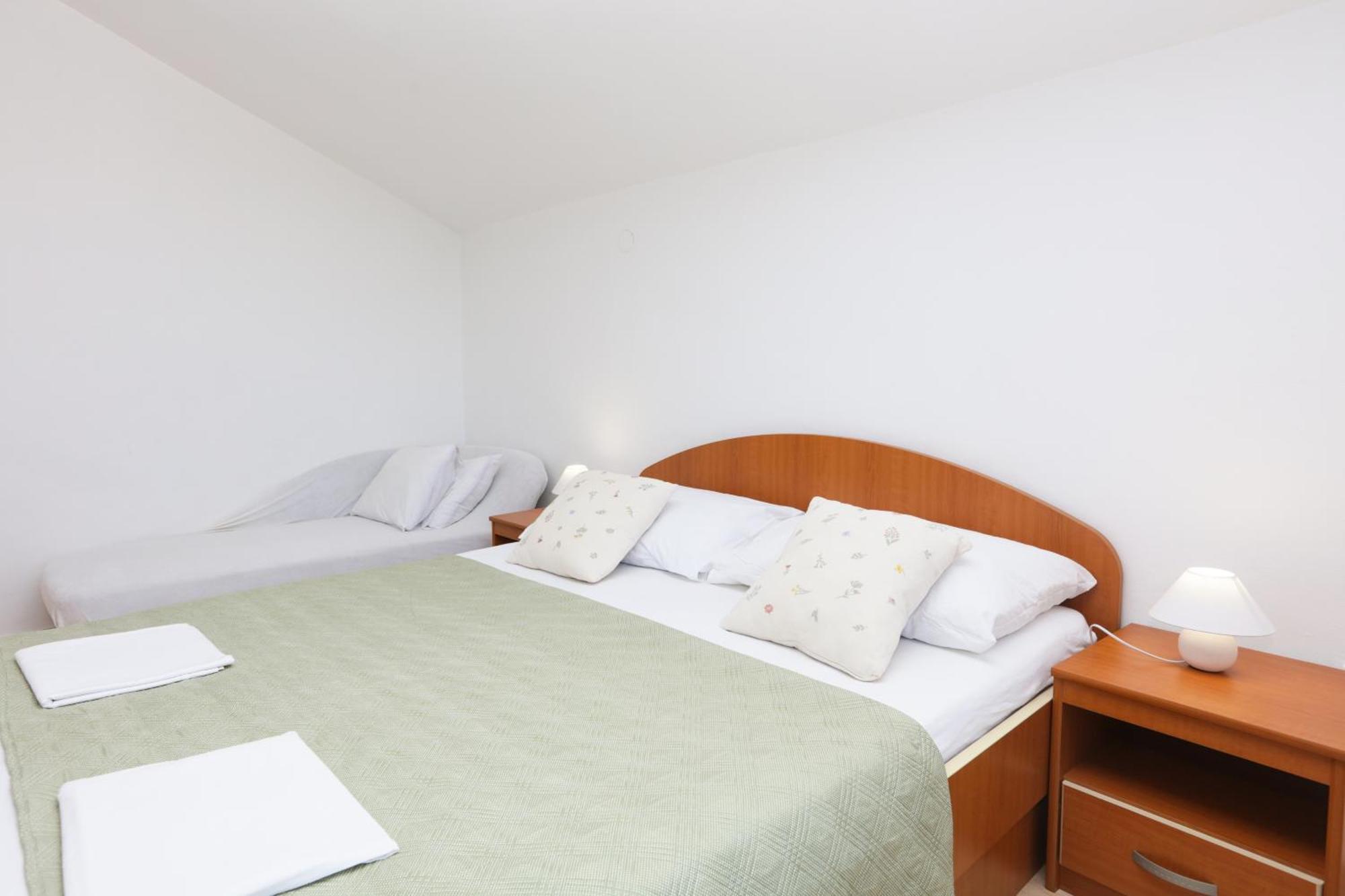 Apartments By The Sea Grebastica, Sibenik - 4881 Baselovici الغرفة الصورة